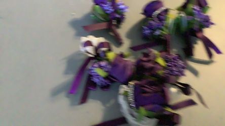 6 piece Purple Floral Corsages and Boutonnieres Set