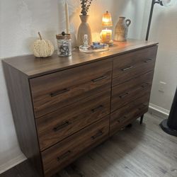 Dresser And Side Table Set 