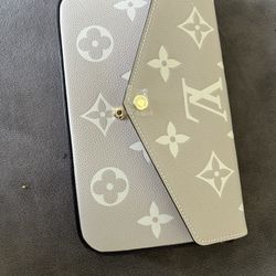 Louis Vuitton Wallet 