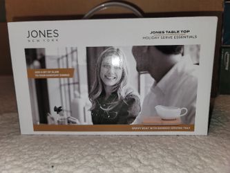 New Gravy Boat & Bamboo Serving Tray 