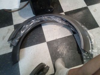 Rear wing fender flares