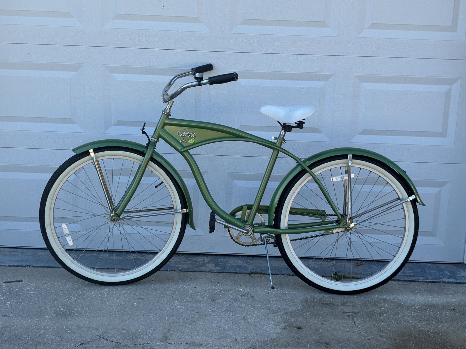 VINTAGE BUD LIGHT LIME Beach Cruiser Bike | RARE Promotional Beer Memorabilia | Schwinn Style
