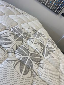 Twin mattress