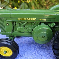 John Deere Tractor Classic "R" model