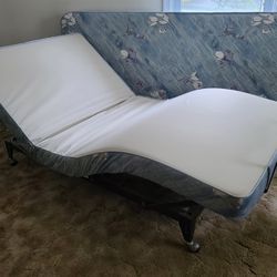 CRAFTMATIC ADJUSTABLE TWIN BED WITH FIRM MATTRESS  EXCELLENT 