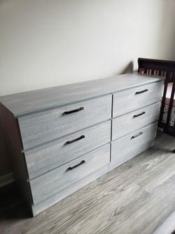 NEW 6 DRAWER DOUBLE DRESSER AND NIGHT STAND 😊 AVAILABLE IN BLACK, WHITE OR GREY COLOR
