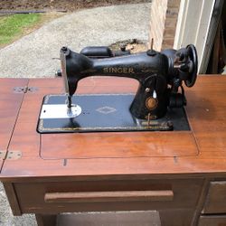 Singer Model 15 With Desk