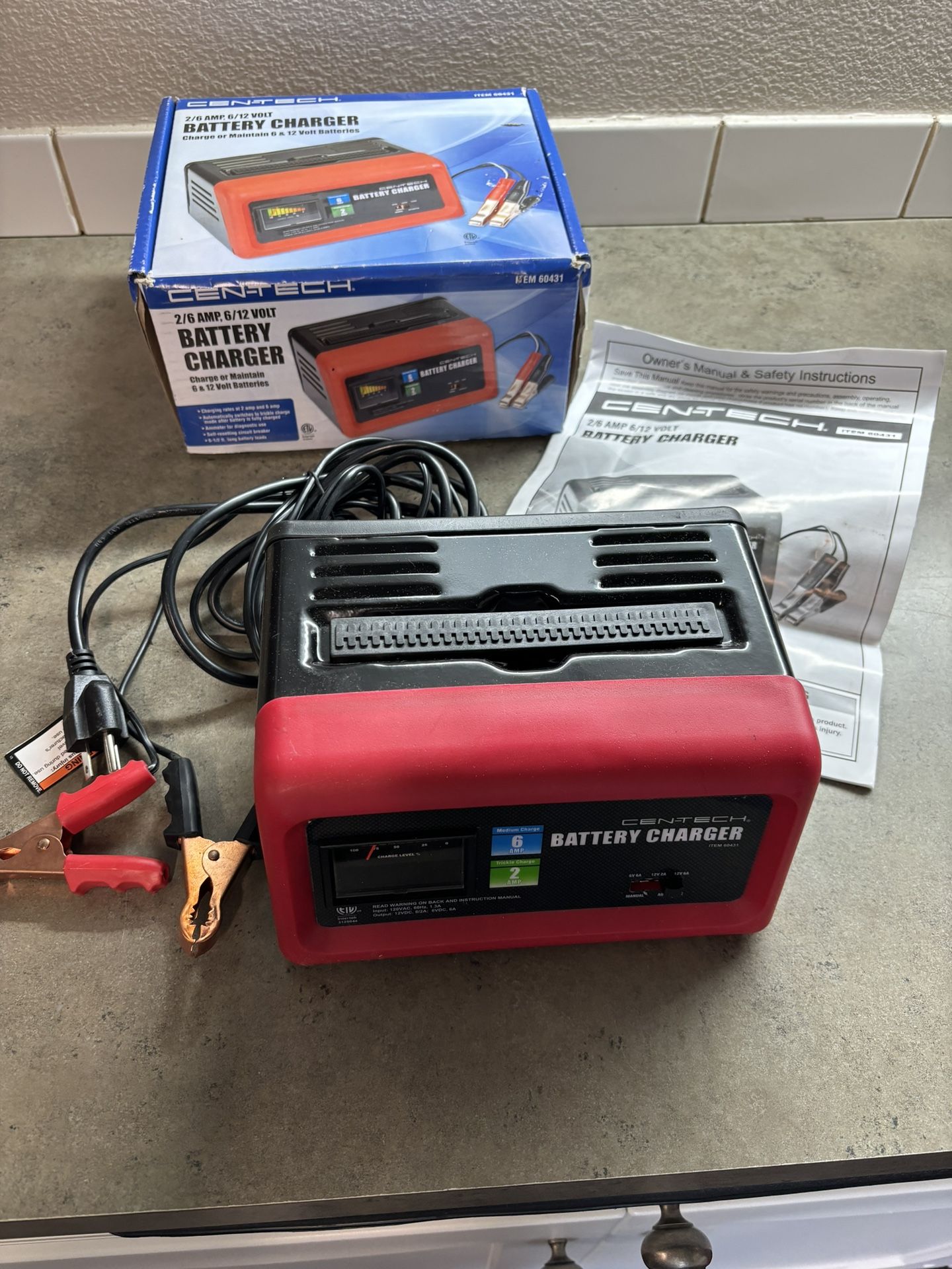 Auto Battery Charger Car Truck 6/12 Volt 