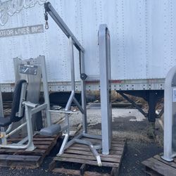 Star Trac Impact Strength Lat Pull Down