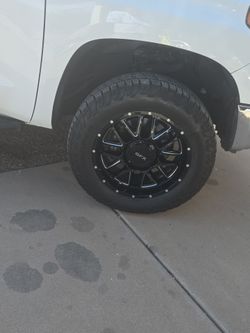 Toyota tundra wheels and tires