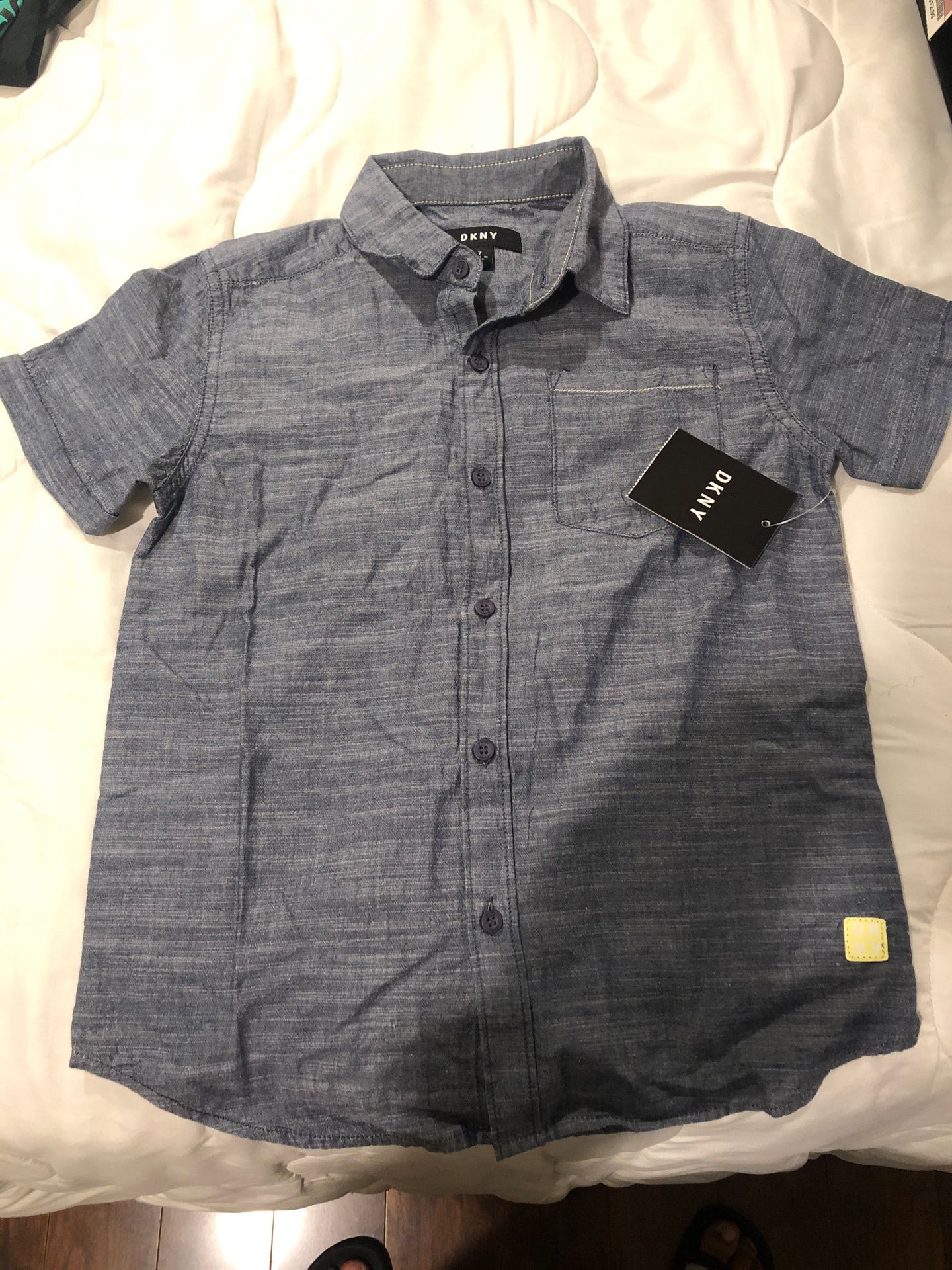 Boy DKNY short sleeve shirt