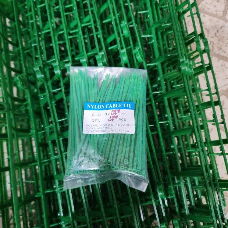 Half Rows Green Plastic Grid For Decor Faux Flowers