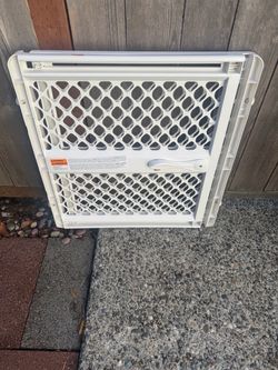 Baby gate