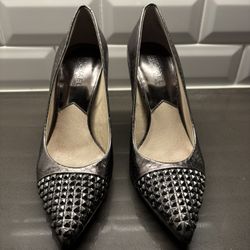 Michael kors Silver Aria Glitter Pump size 7