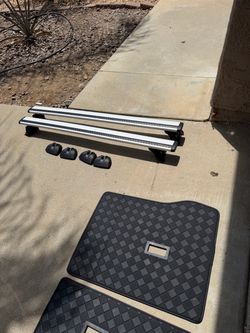 Hyundai Tucson cross bars and cargo area mats