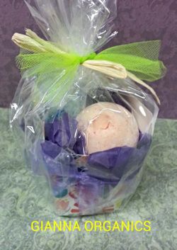 Shea butter bath bomb fizzes