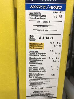 Escalera en buenas condiciones es 8 pies aluminio y Fábrecla