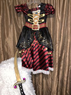 Beautiful elegant Pirata Halloween costume size 4-6