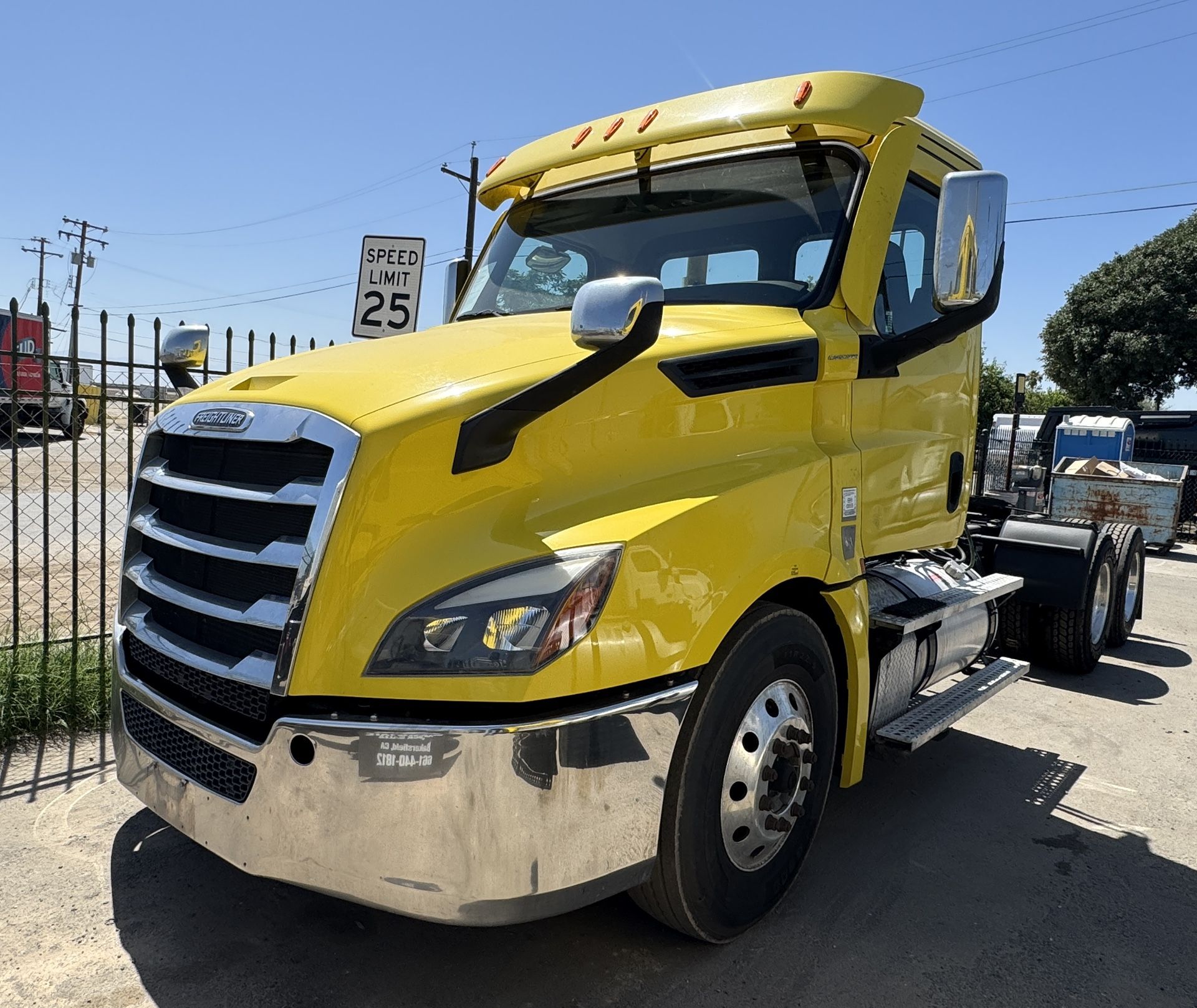 2020 Freightliner Cascadia 126