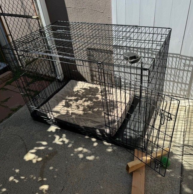 XL Dog Kennel