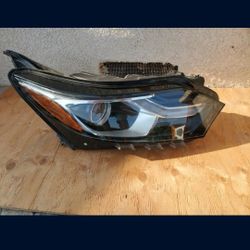 2018 - 2021 CHEVROLET EQUINOX RIGHT HEADLIGHT PASSENGER SIDE FULL LED GENUINE USED OEM.  G4