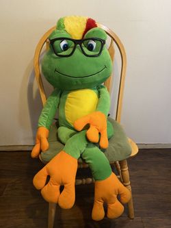 GIANT PLUSH JAMAICAN FROG