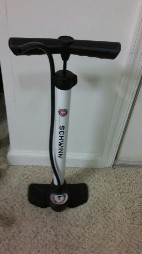 NICE SCHWINN PUMP WITH BUILT-IN GAUGE EXCELLENT CONDITION