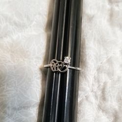 925 Silver And White Topaz Gemstone Ring Size 6