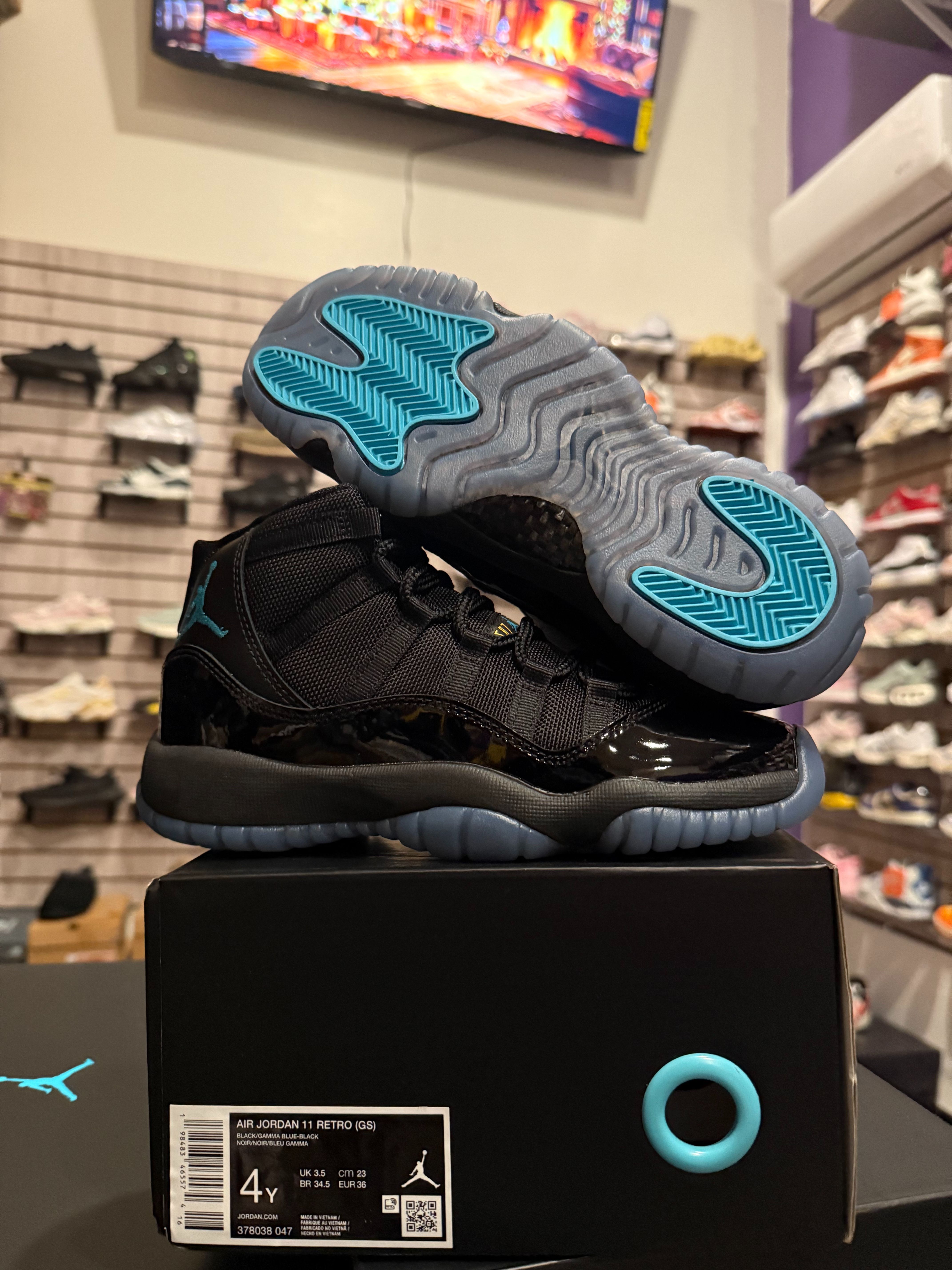 Jordan 11 GAMMA blue 13M
