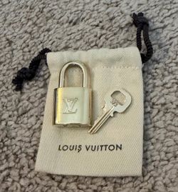 LOUIS VUITTON (lock&key)
