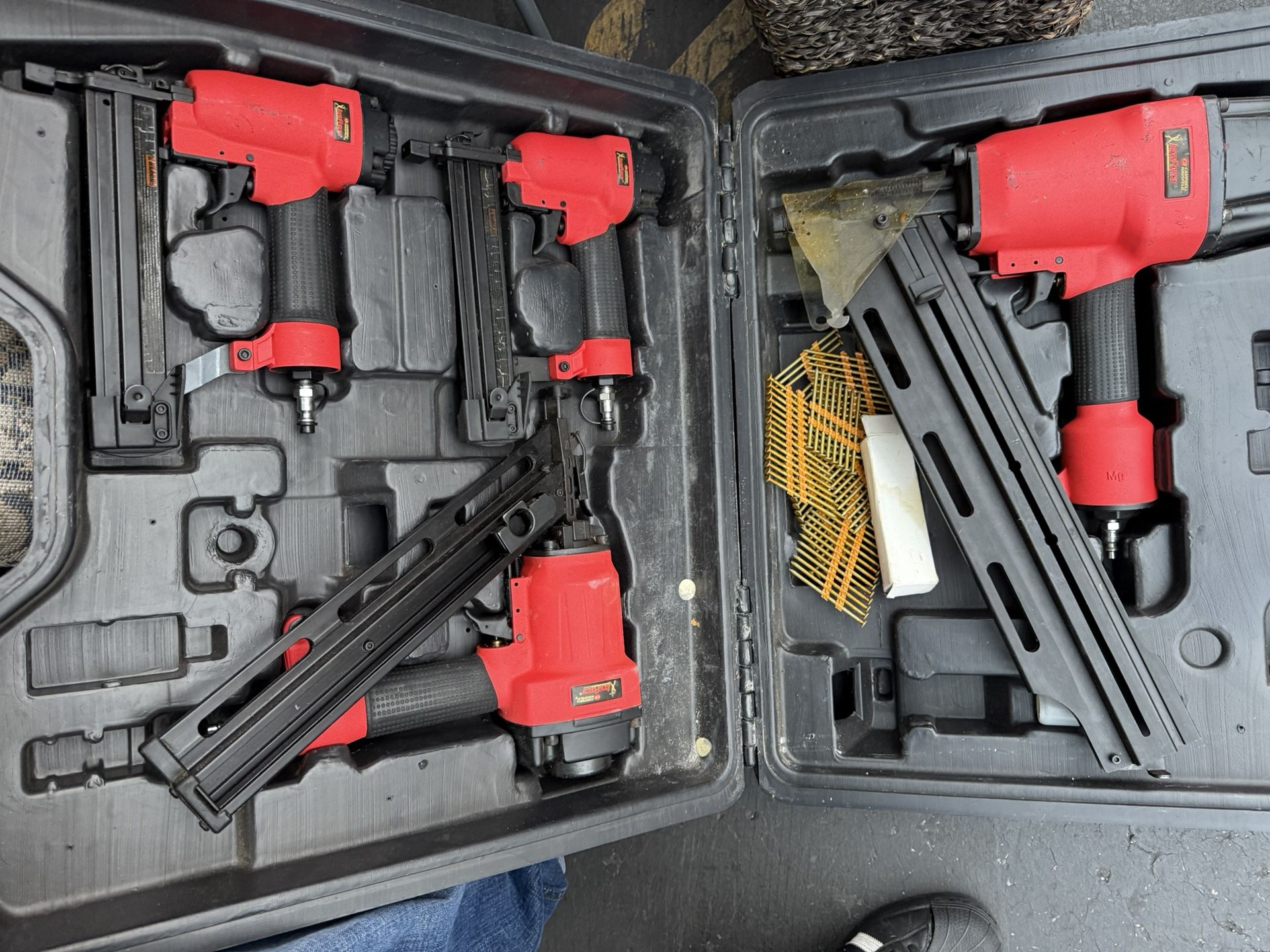 Campbell Hausfeld Air Nailer & Staplers