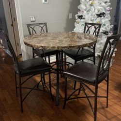High Kitchen Table with chairs!
