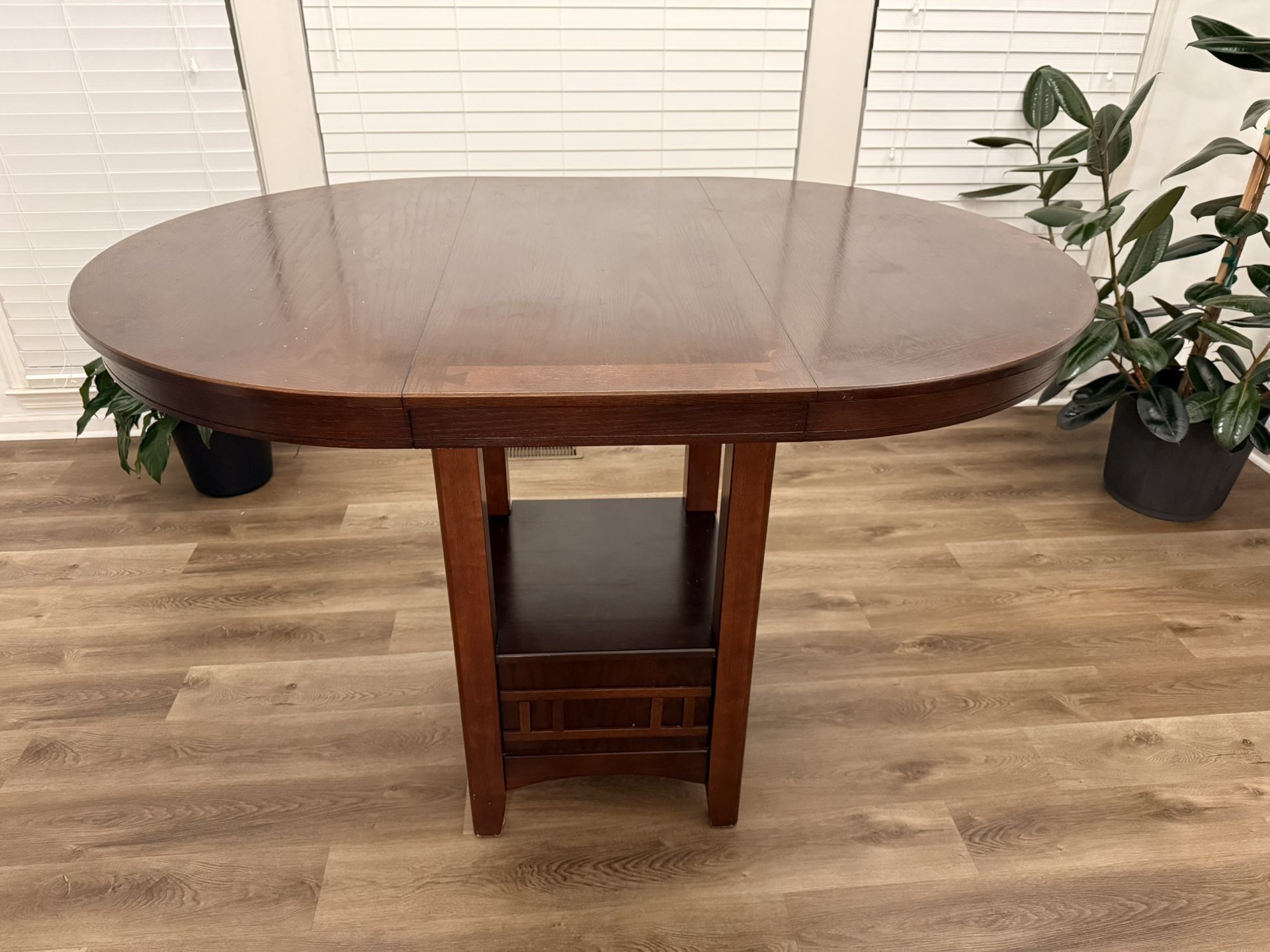 Dining table With 4 Chairs