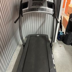 NordicTrack x11i Incline Treadmill