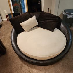 Round Couch