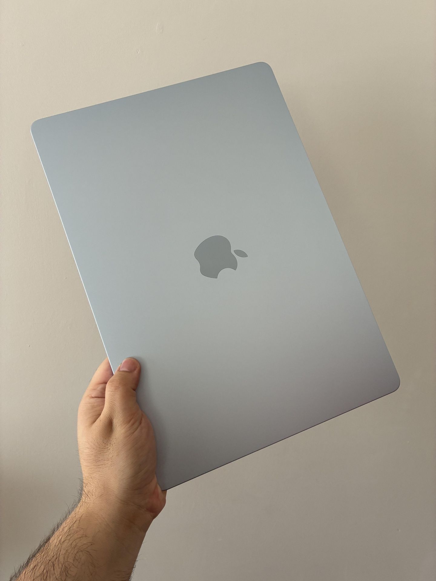 MacBook 15” – Sky Blue