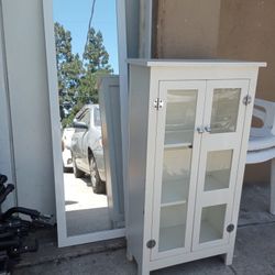 MIRROR WITH CABINET 