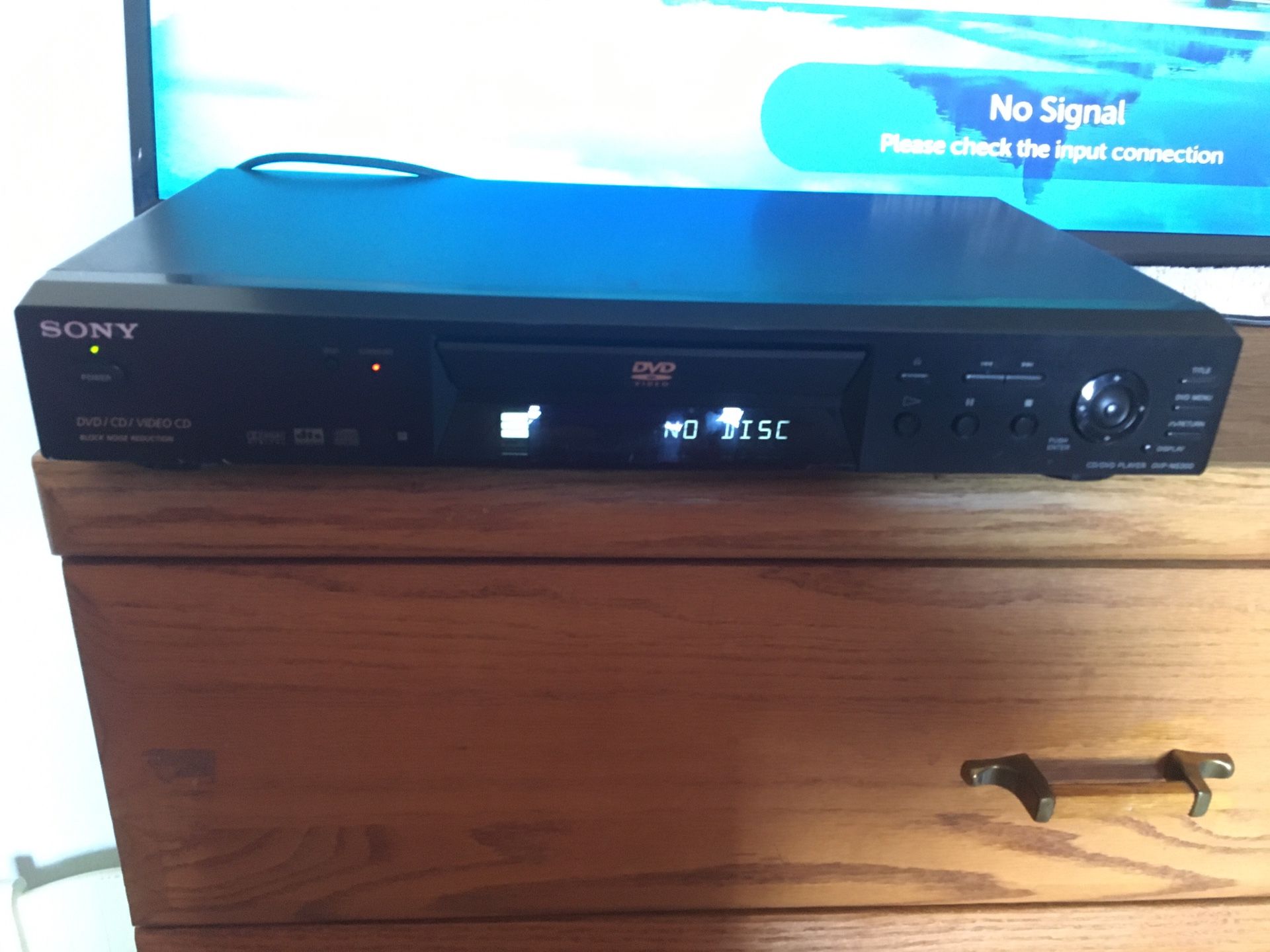 DVD player w/ remote