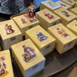 International Santa Claus Collection