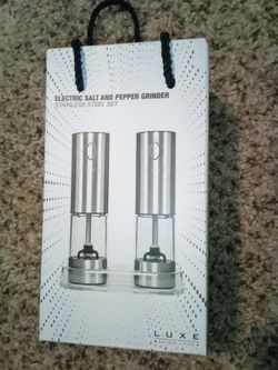 Luxe Electric Salt and Pepper Grinder