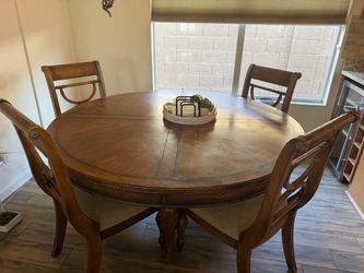 Dinning Table