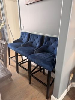 3 World market Stools