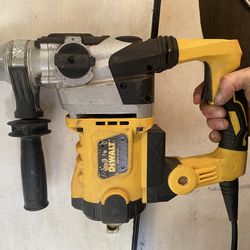 Dewalt STS plus Rotary hammer corded XP