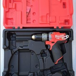 MILWAUKEE M12 FUEL BRUSHLESS CORDLESS DRILL DRILL WITH CASE