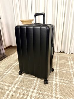Hardside Large Spinner Suitcase
