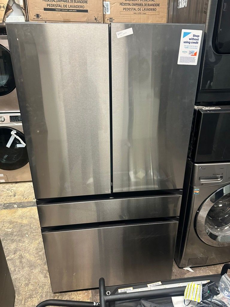 Samsung Bespoke Stainless Steel French door fridge 4 doors has stain inside