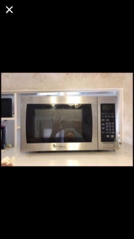 Crow microwave. Magic chef. 900 Watts