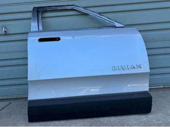 2022 - 2024 RIVIAN R1T FRONT RIGHT PASSENGER SIDE DOOR