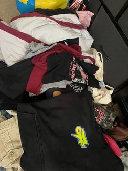Mens and womens clothing lot 500$