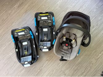 Car Seat with 2 Bases & Bugaboo Fox 5 Adapters